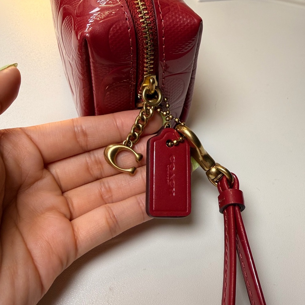 COACH women’s boxed essential mini cosmetic pouch - Picture 3 of 5